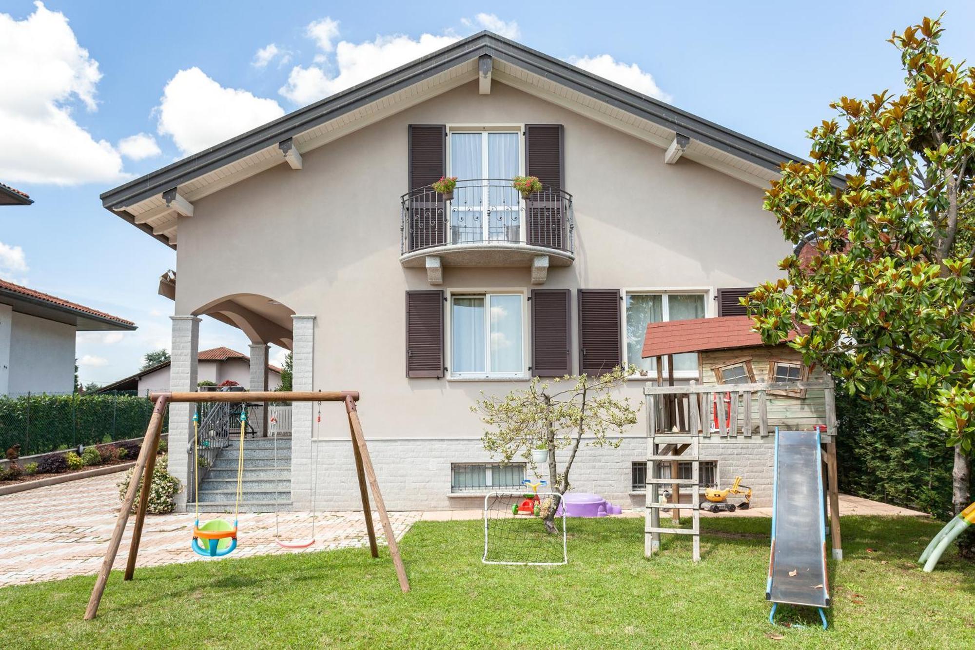 Apartment Misiadele Carnago Ngoại thất bức ảnh
